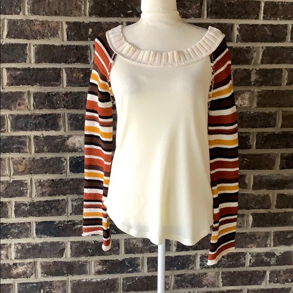 🆕 Altar’d State Thermal Top with sweater sleeves - Picture 3 of 12